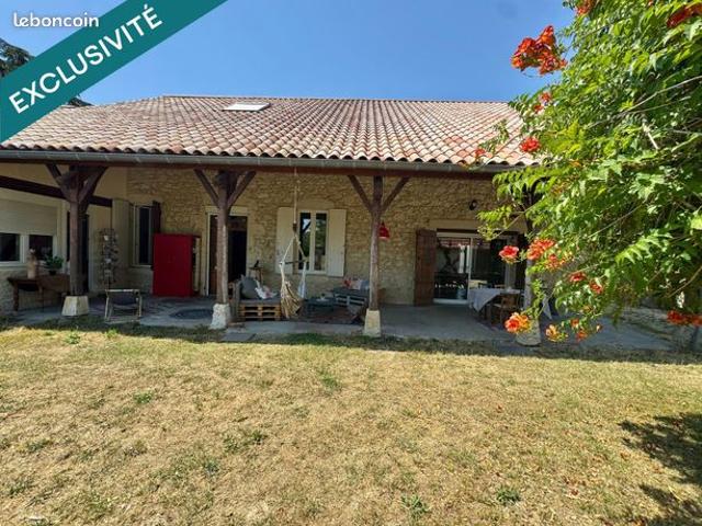 Maison 6 pièces 214 m²