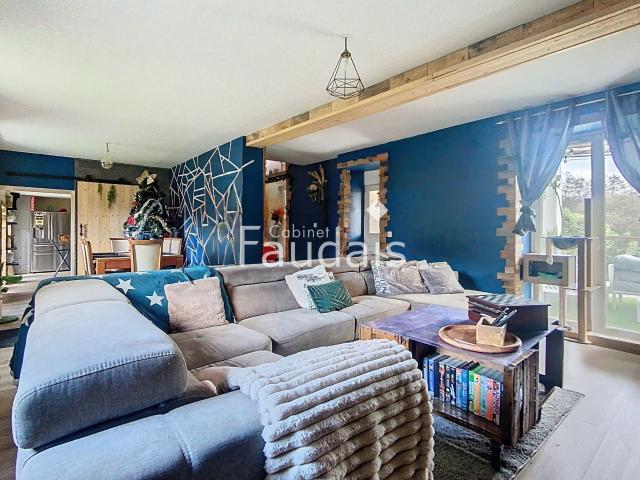 Maison 6 pièces 214 m²