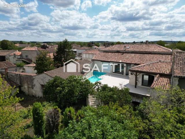 Maison 6 pièces 214 m²
