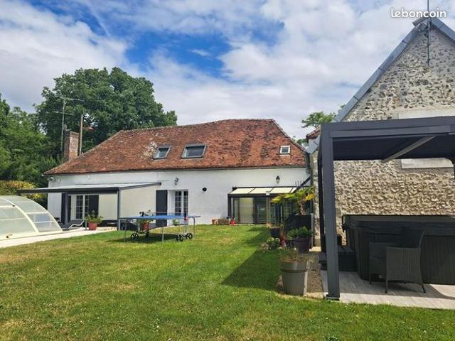 Maison 6 pièces 214 m²