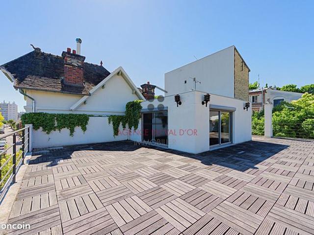 Maison 6 pièces 214 m²