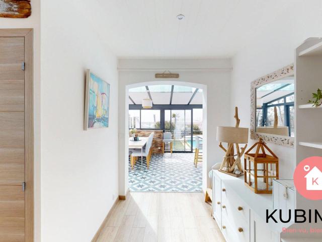 Maison 6 pièces 214 m²