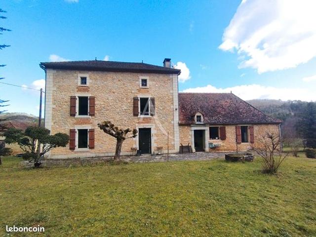 Maison 6 pièces 214 m²