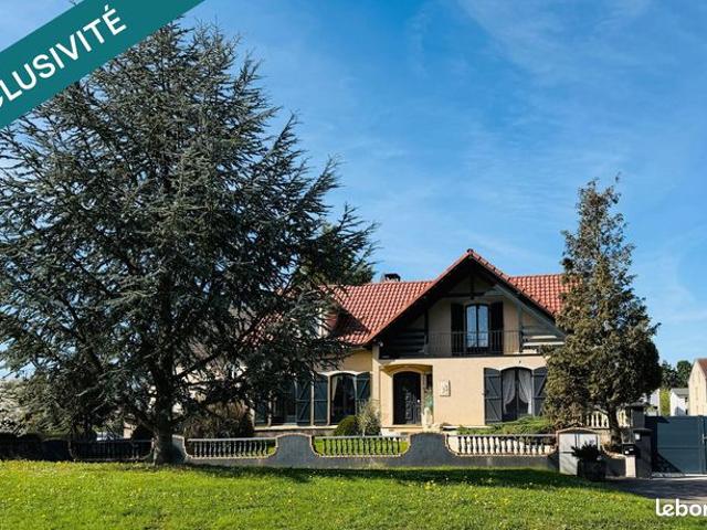 Maison 6 pièces 214 m²
