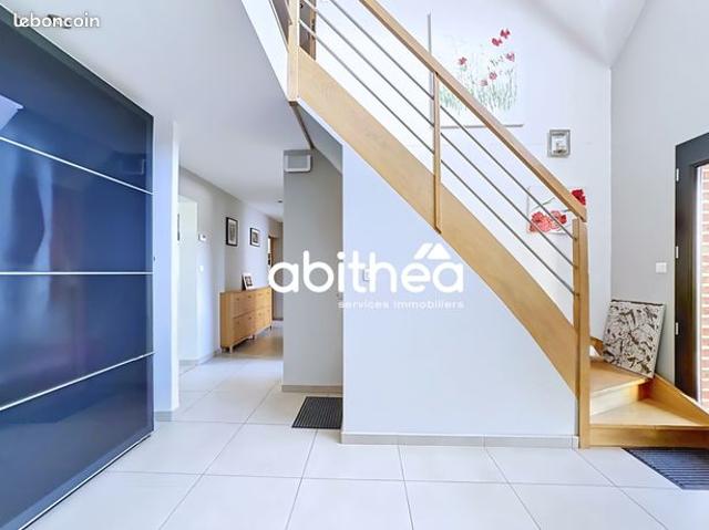 Maison 6 pièces 214 m²