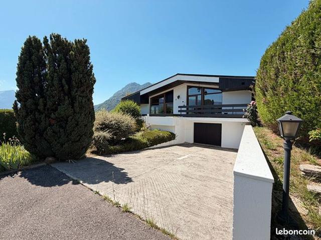 Maison 6 pièces 214 m²