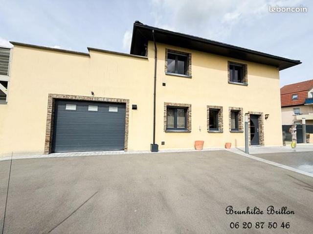Maison 6 pièces 215 m²