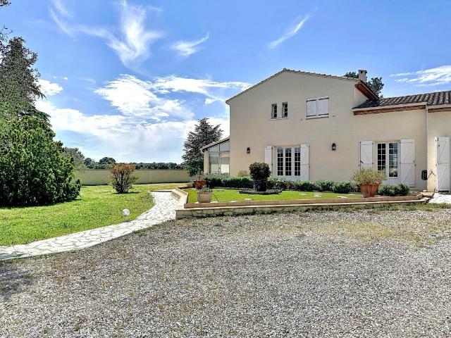 Maison 6 pièces 215 m²