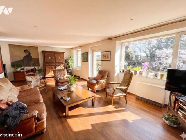 Maison 6 pièces 215 m²