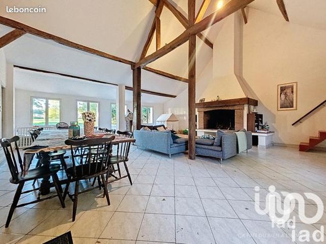 Maison 6 pièces 215 m²
