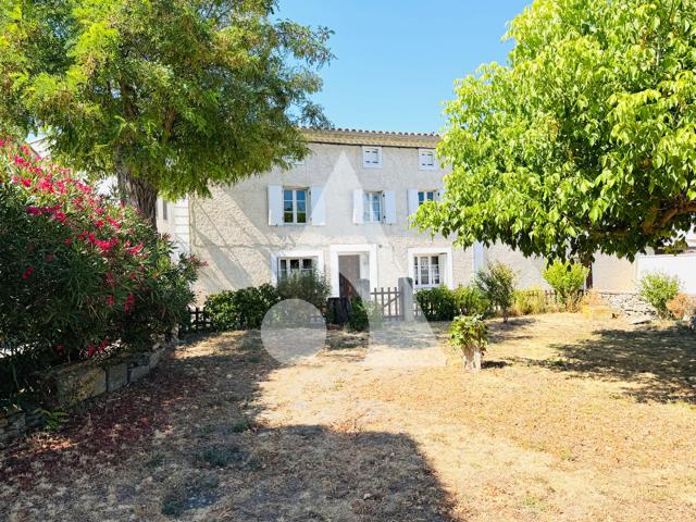 Maison 6 pièces 215 m²