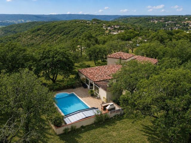 Maison 6 pièces 215 m²