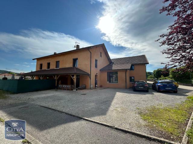 Maison 6 pièces 215 m²
