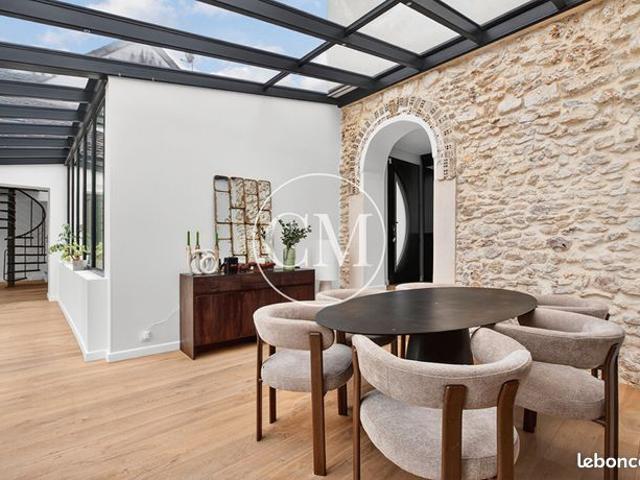 Maison 6 pièces 215 m²