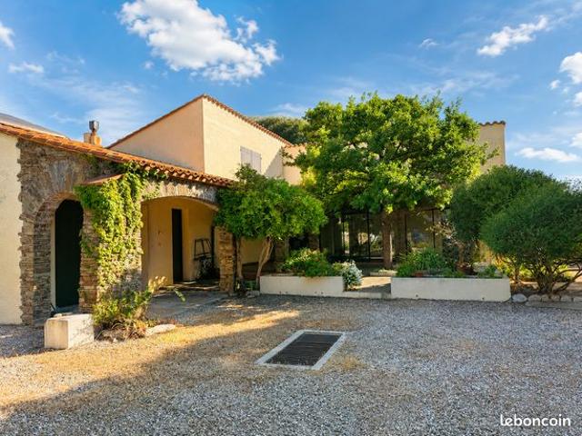 Maison 6 pièces 215 m²