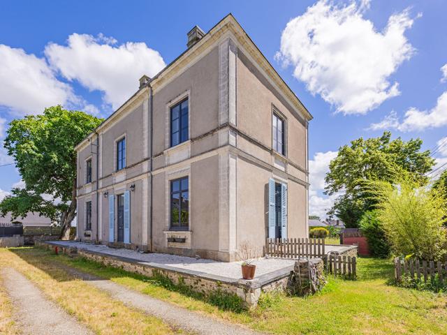 Maison 6 pièces 215 m²