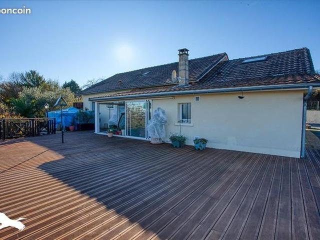 Maison 6 pièces 215 m²