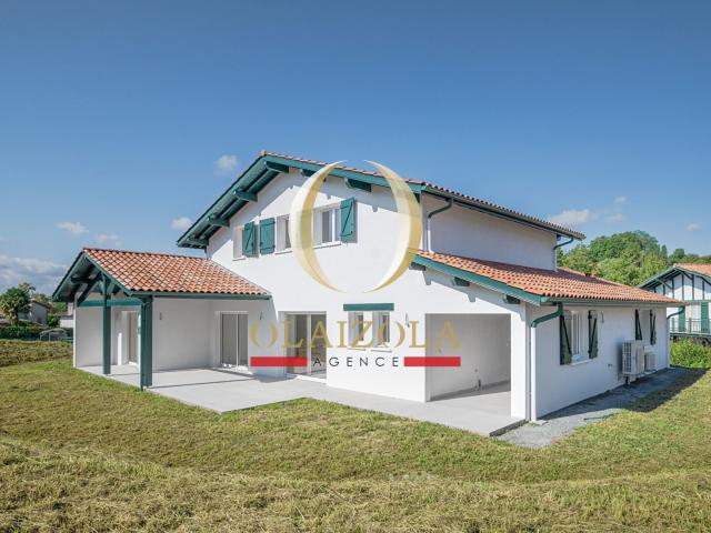 Maison 6 pièces 215 m²
