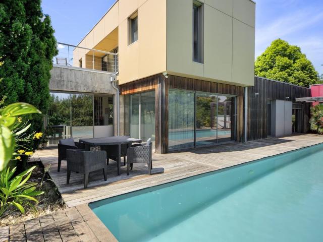 Maison 6 pièces 215 m²