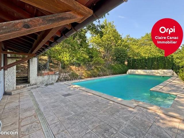 Maison 6 pièces 215 m²