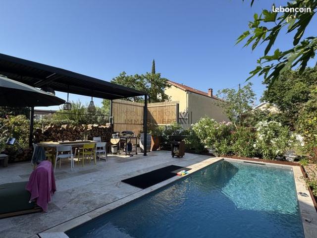 Maison 6 pièces 215 m²