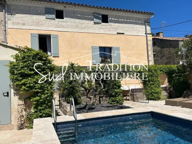 Maison 6 pièces 215 m²