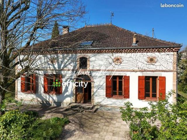 Maison 6 pièces 215 m²