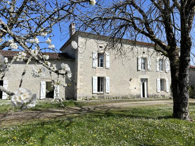 Maison 6 pièces 215 m²