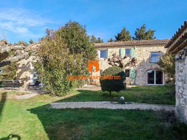 Maison 6 pièces 215 m²