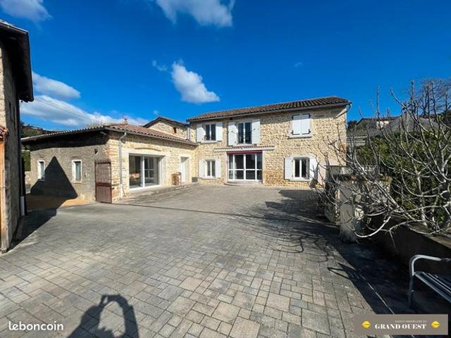 Maison 6 pièces 215 m²