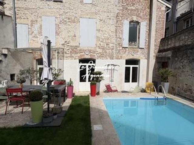 Maison 6 pièces 215 m²