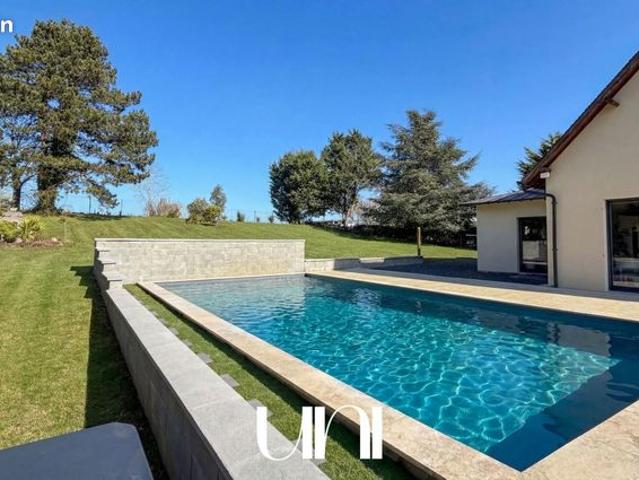 Maison 6 pièces 215 m²