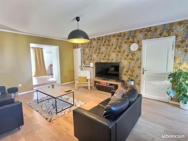 Maison 6 pièces 216 m²