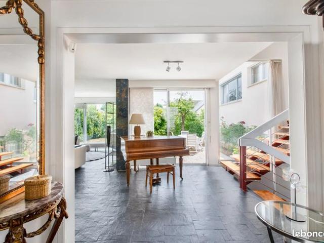 Maison 6 pièces 216 m²