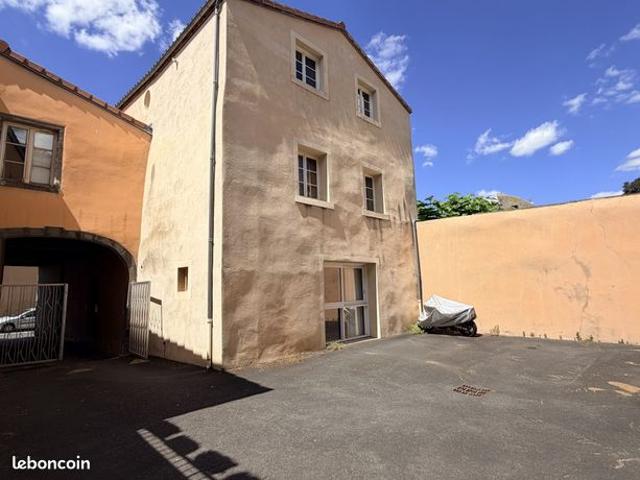 Maison 6 pièces 216 m²
