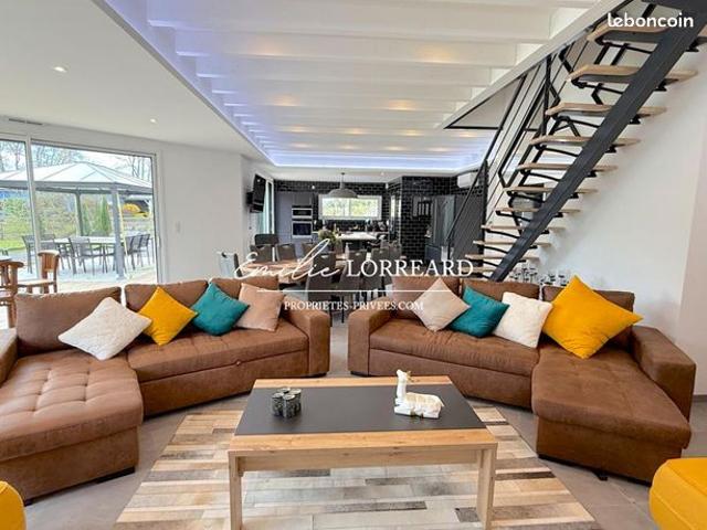 Maison 6 pièces 216 m²