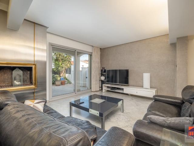 Maison 6 pièces 216 m²