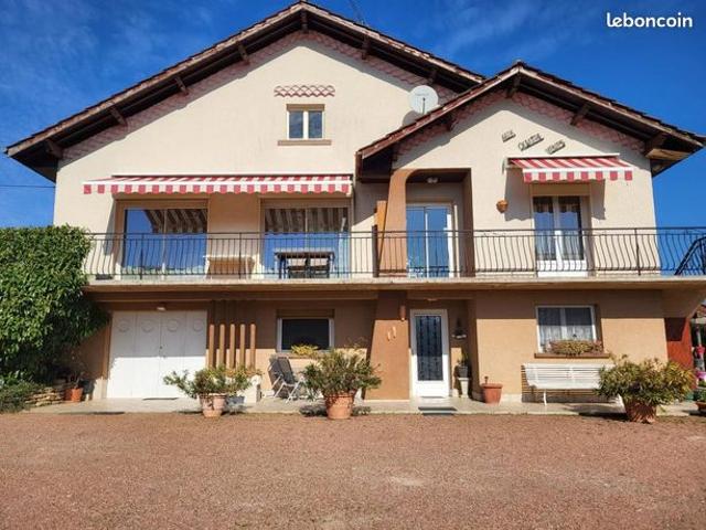 Maison 6 pièces 216 m²