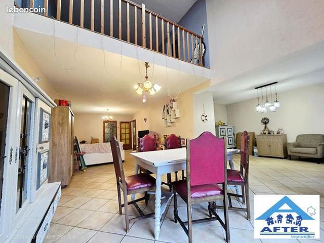 Maison 6 pièces 216 m²