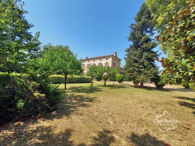 Maison 6 pièces 217 m²