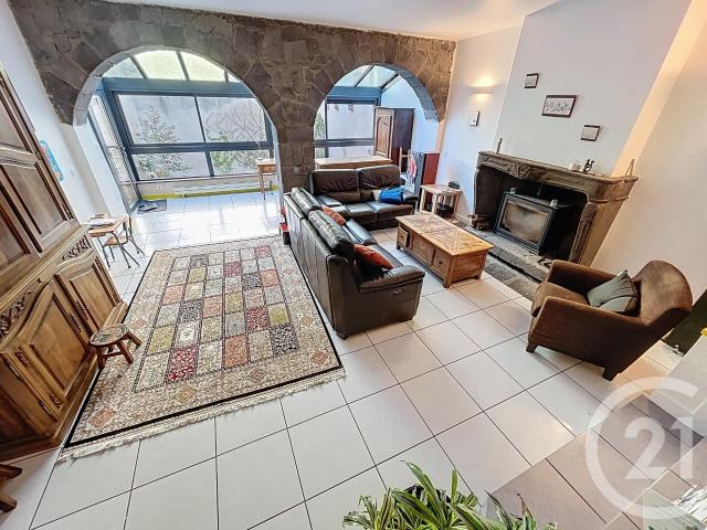 Maison 6 pièces 217 m²