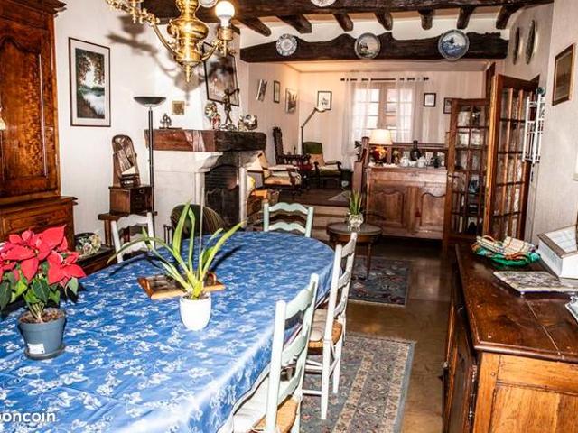 Maison 6 pièces 217 m²