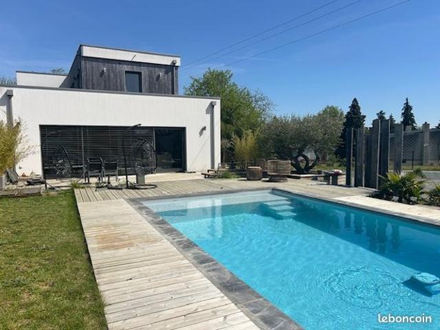 Maison 6 pièces 217 m²