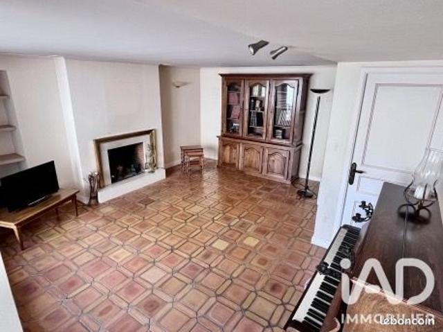 Maison 6 pièces 217 m²