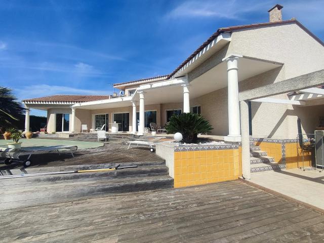 Maison 6 pièces 217 m²