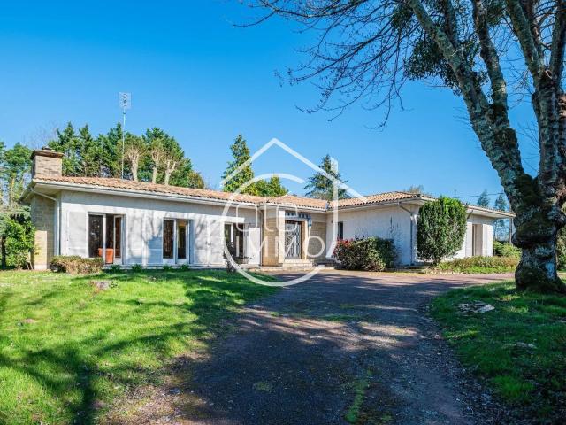 Maison 6 pièces 217 m²