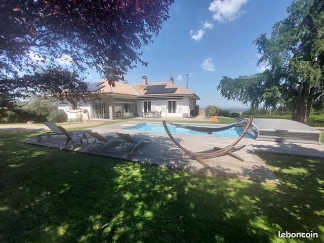 Maison 6 pièces 217 m²