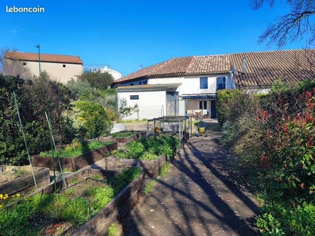 Maison 6 pièces 217 m²