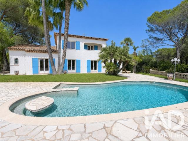 Maison 6 pièces 217 m²