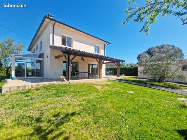 Maison 6 pièces 218 m²
